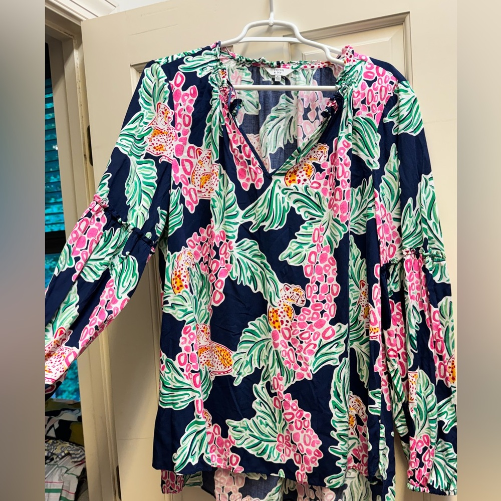 COPY - Crown & Ivy tunic shirt with tropical animal/plant print